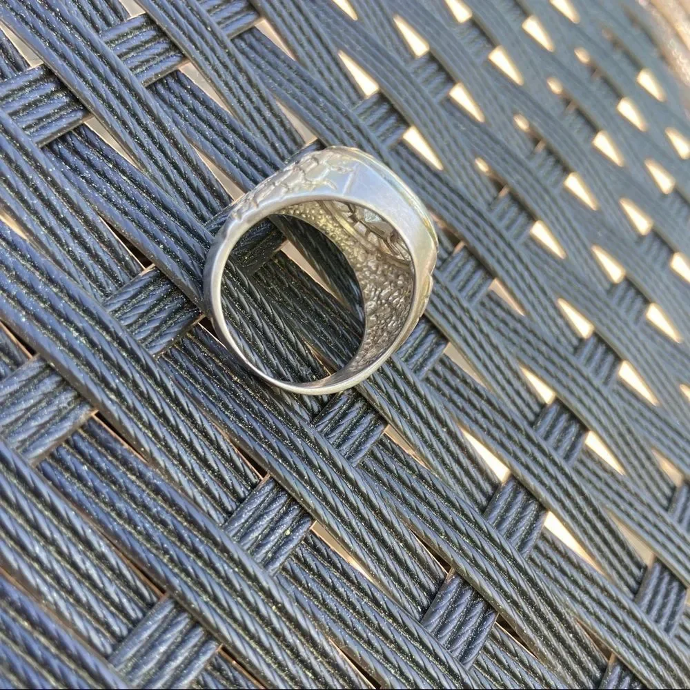 Mens vintage silver ring with beautiful CZs sz 9